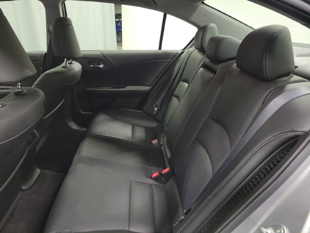 Used 2017 Honda Accord EX-L image 29
