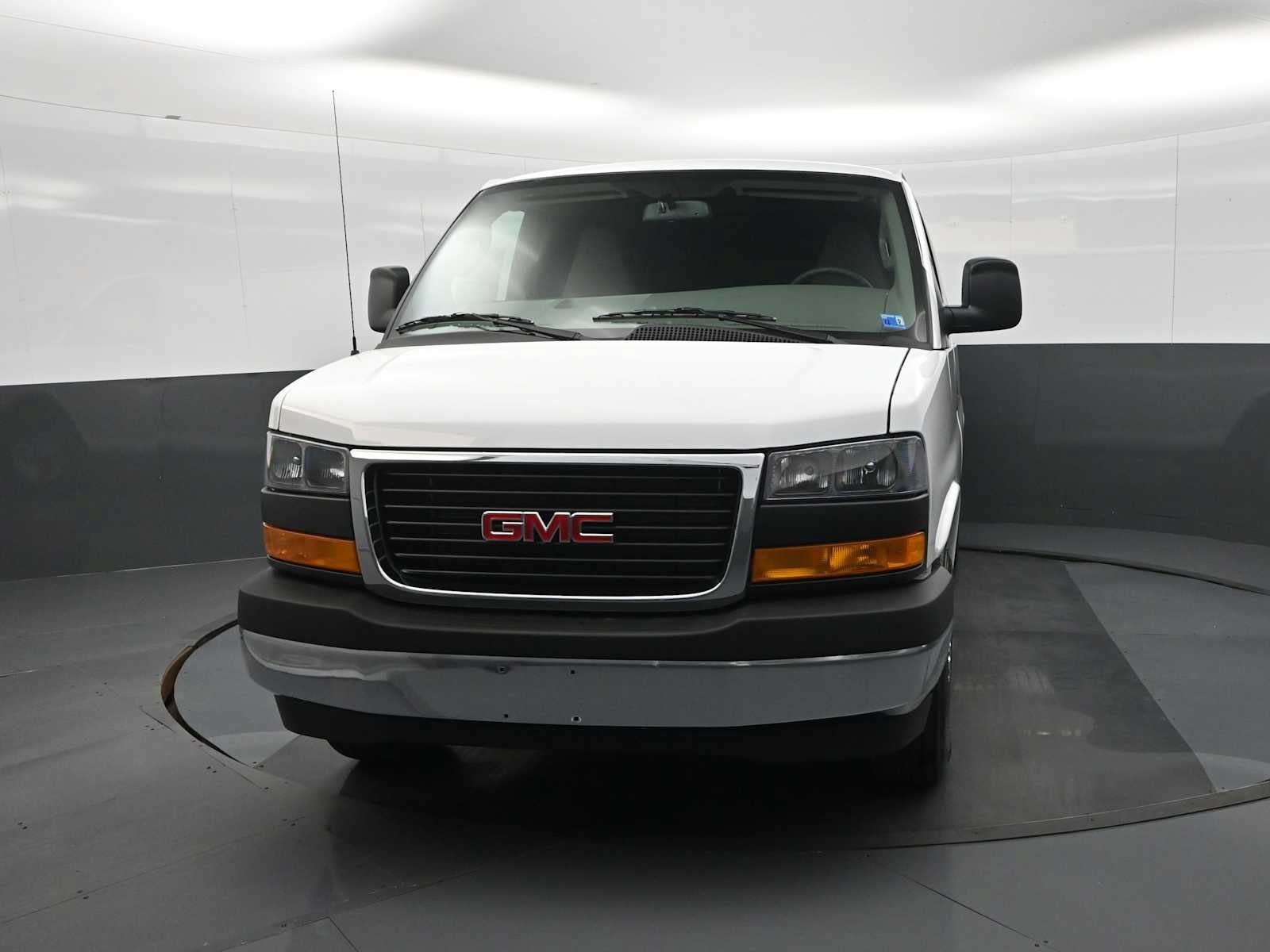 New 2026 GMC Savana 3500 Extended w/ Driver Convenience Package RWD image 4