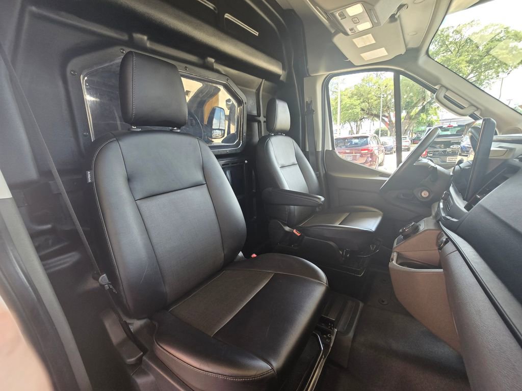 Used 2022 Ford E-Transit Medium Roof RWD image 5