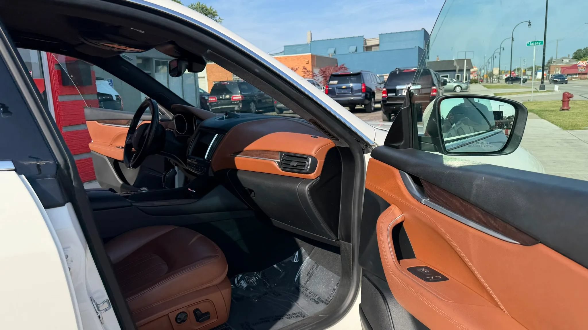 Used 2017 Maserati Levante AWD/4WD image 14