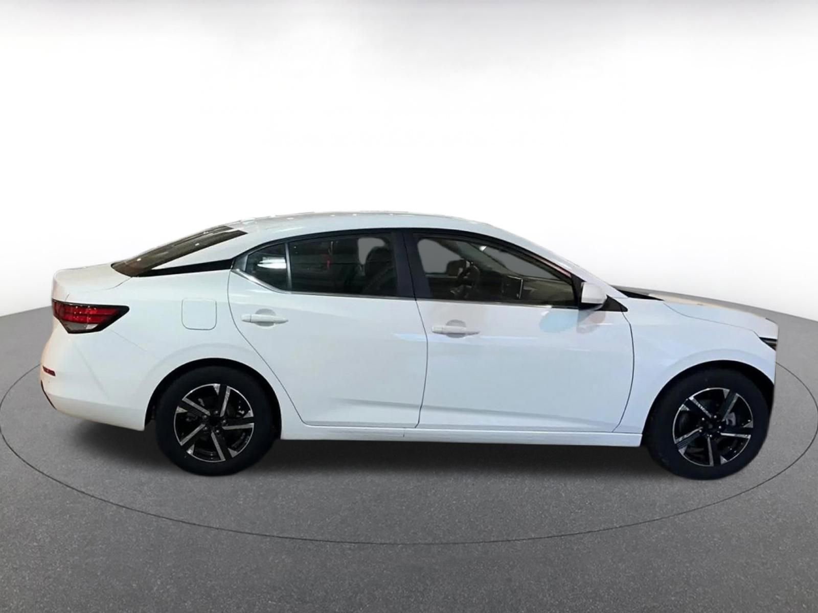 Used 2025 Nissan Sentra SV image 16