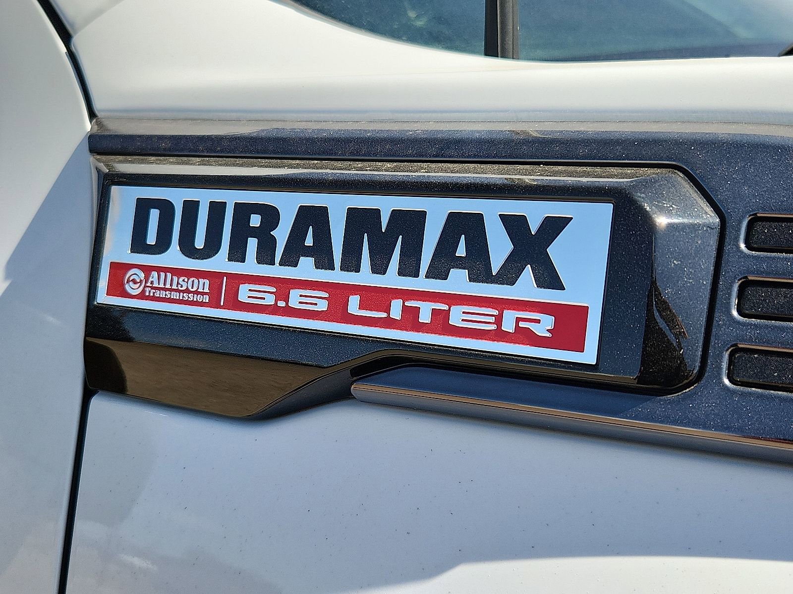 Used 2024 GMC Sierra 2500 AT4 w/ AT4 Preferred Package image 8