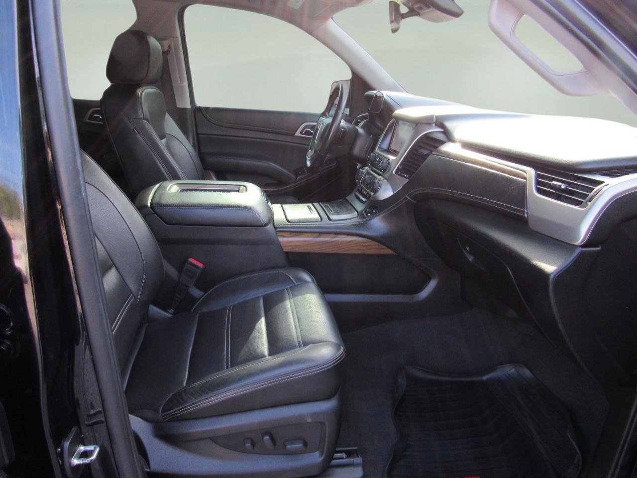 Used 2019 GMC Yukon Denali w/ Denali Ultimate Package AWD/4WD image 35