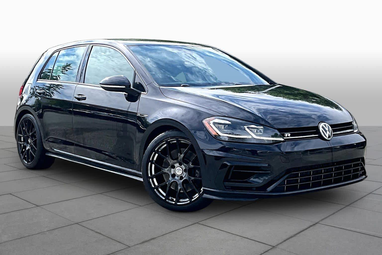 Used 2018 Volkswagen Golf R 4-Door AWD/4WD image 3