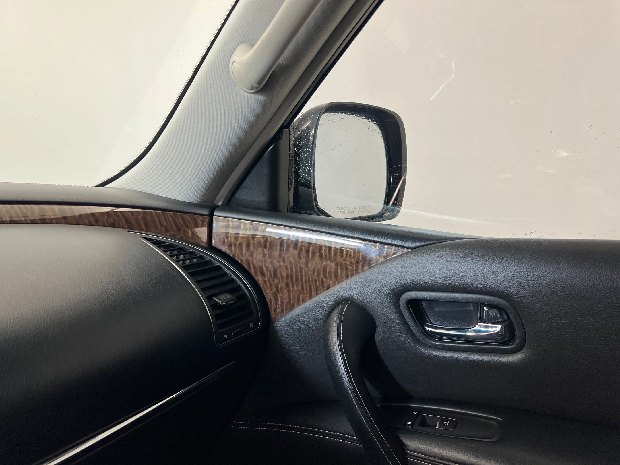 Used 2017 Nissan Armada SV image 30