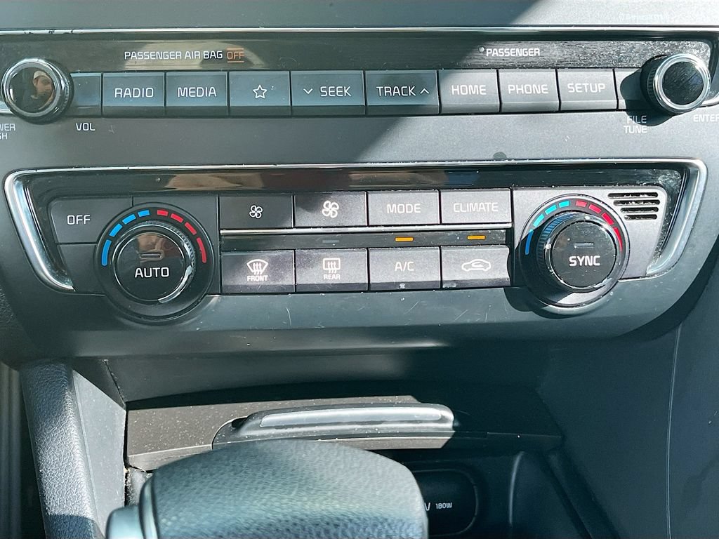 Used 2019 Kia Optima S FWD image 15