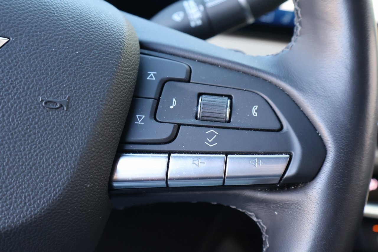 Used 2024 Cadillac XT4 Luxury w/ Cold Weather Package image 22