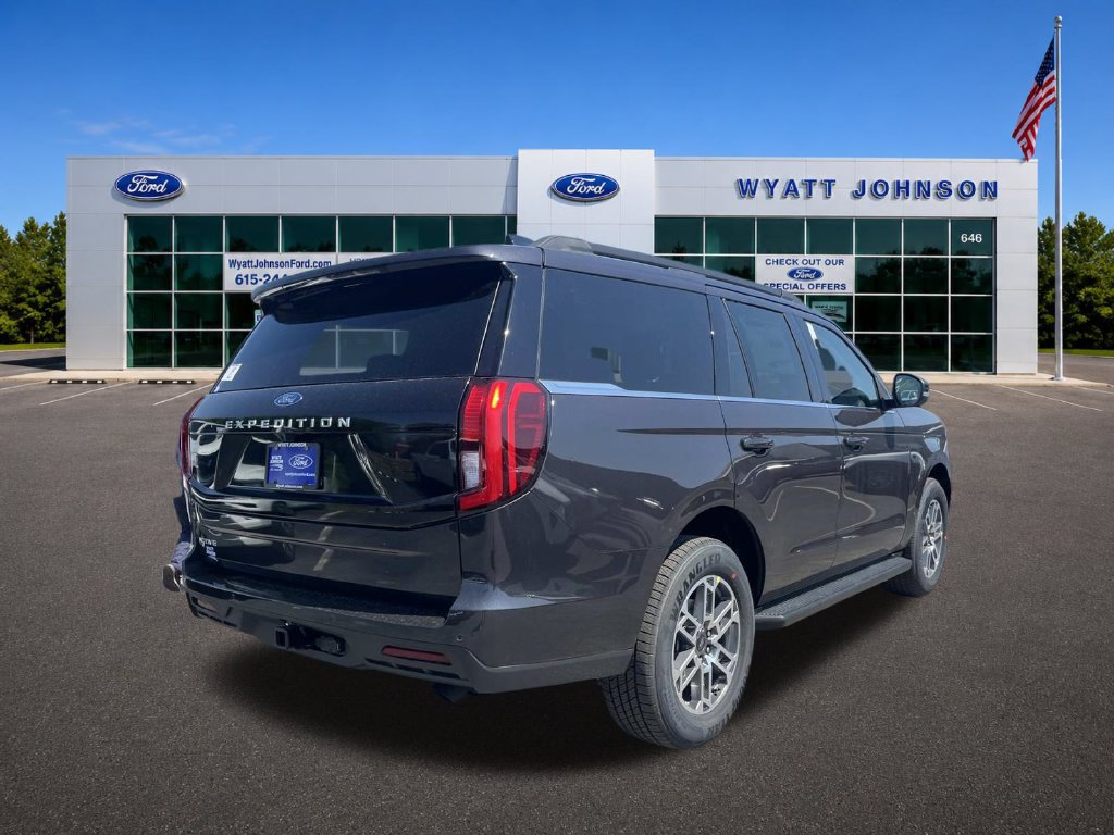 New 2026 Ford Expedition Active RWD image 3