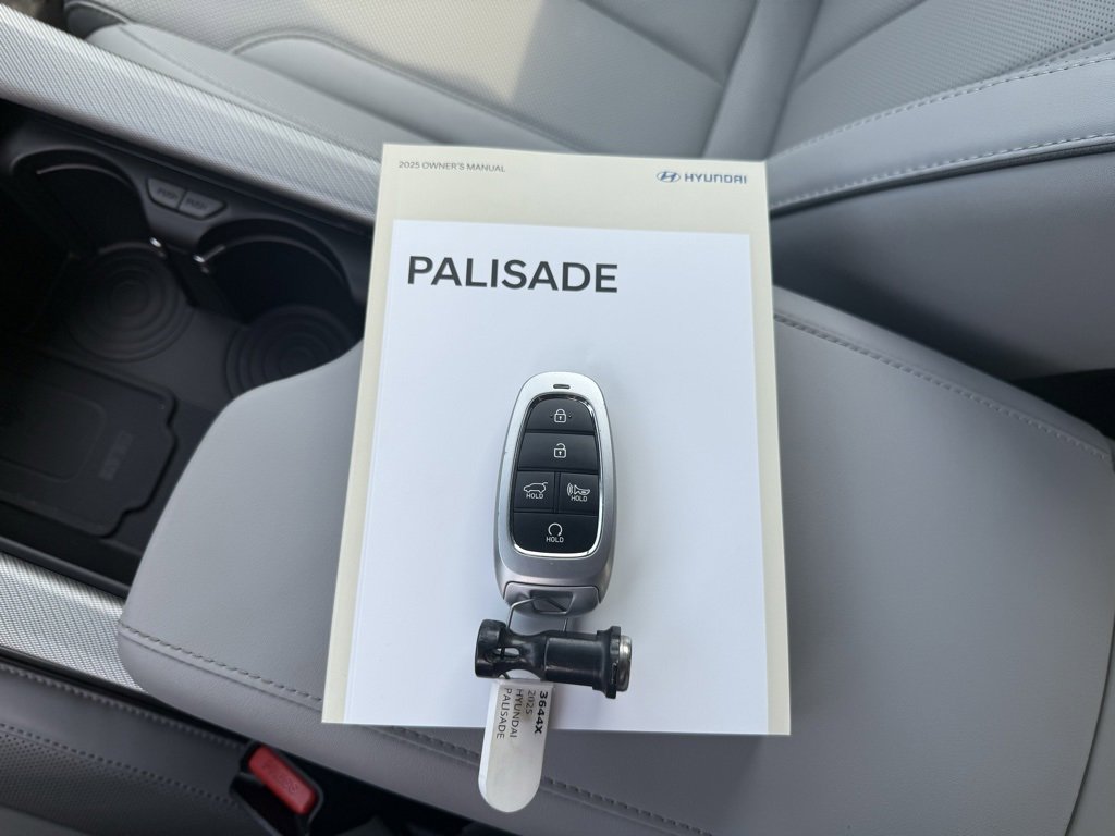 Used 2025 Hyundai Palisade SEL image 48