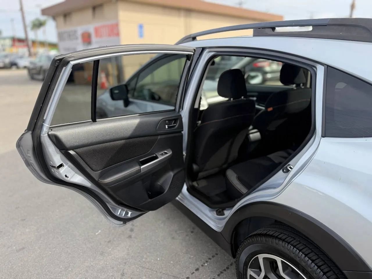 Used 2017 Subaru Crosstrek 2.0i Premium AWD/4WD image 24