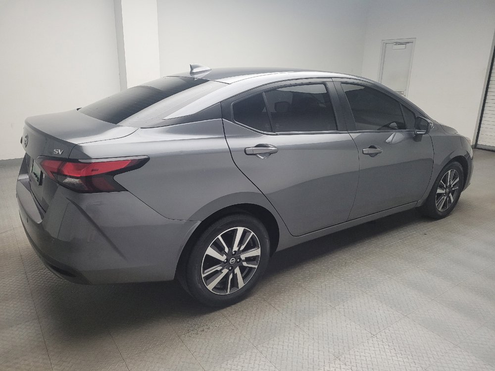 Used 2021 Nissan Versa SV FWD image 10