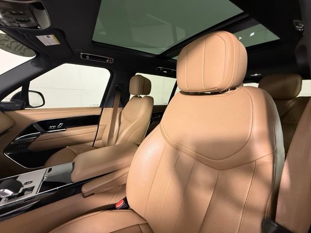 Certified 2025 Land Rover Range Rover Long Wheelbase SE AWD/4WD image 14