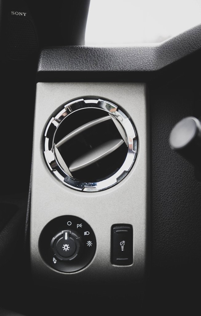 Used 2015 Ford F350 Lariat w/ Lariat Ultimate Package image 12