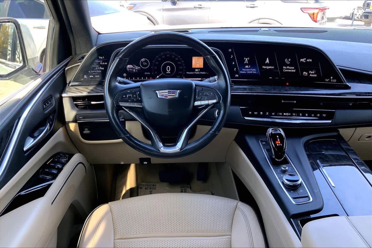 Used 2021 Cadillac Escalade ESV Premium Luxury w/ LPO, Illumination Package RWD image 6