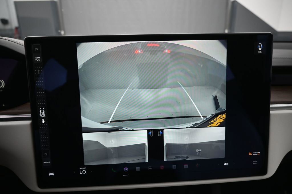Used 2023 Tesla Model X image 12