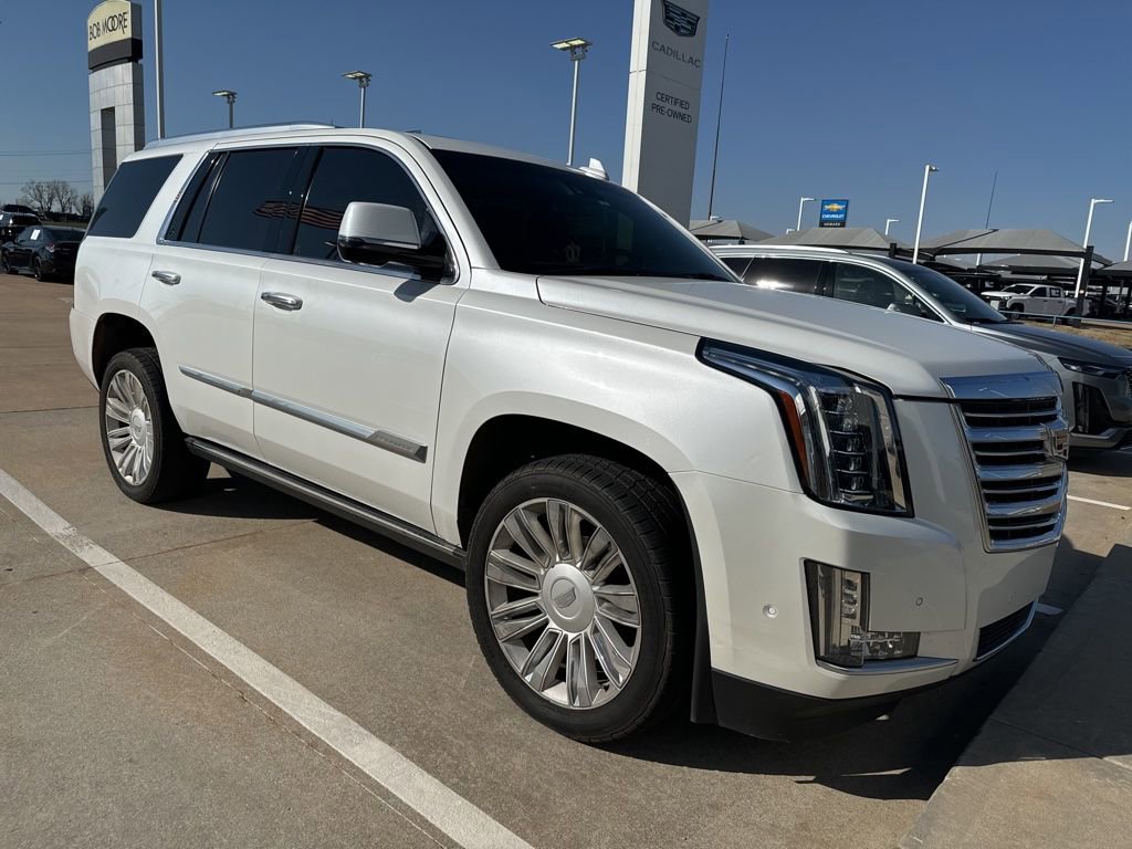 Used 2017 Cadillac Escalade Platinum image 2