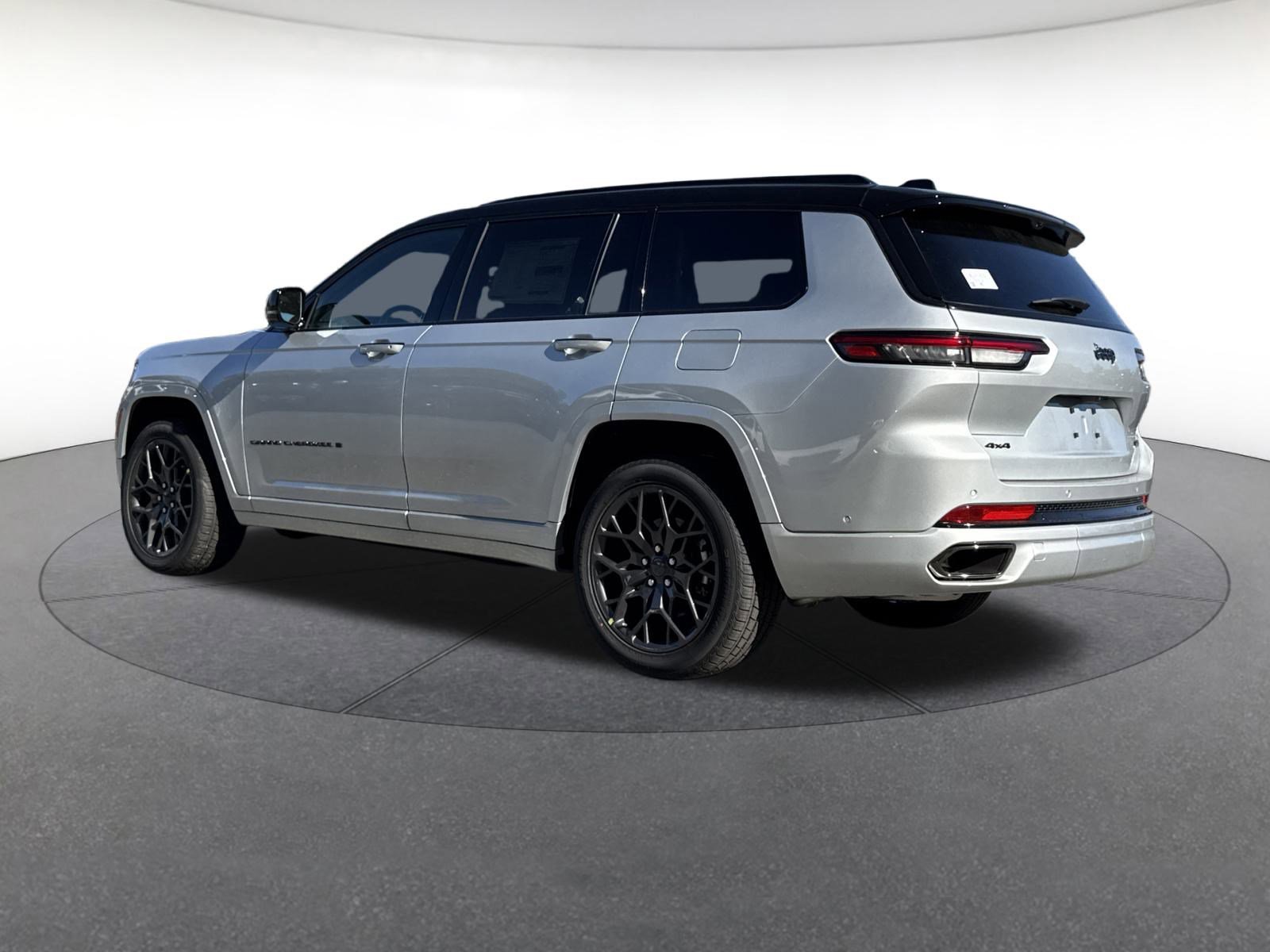 New 2025 Jeep Grand Cherokee L Summit image 3