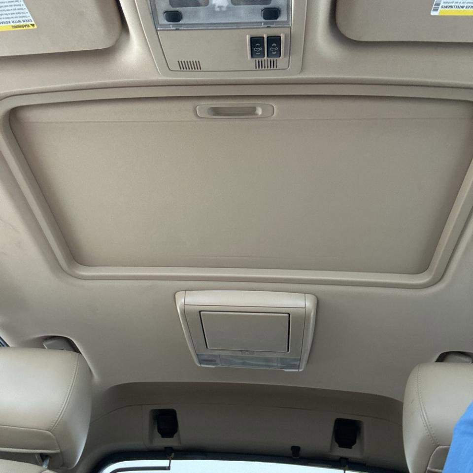 Used 2010 Chevrolet Avalanche LTZ image 13