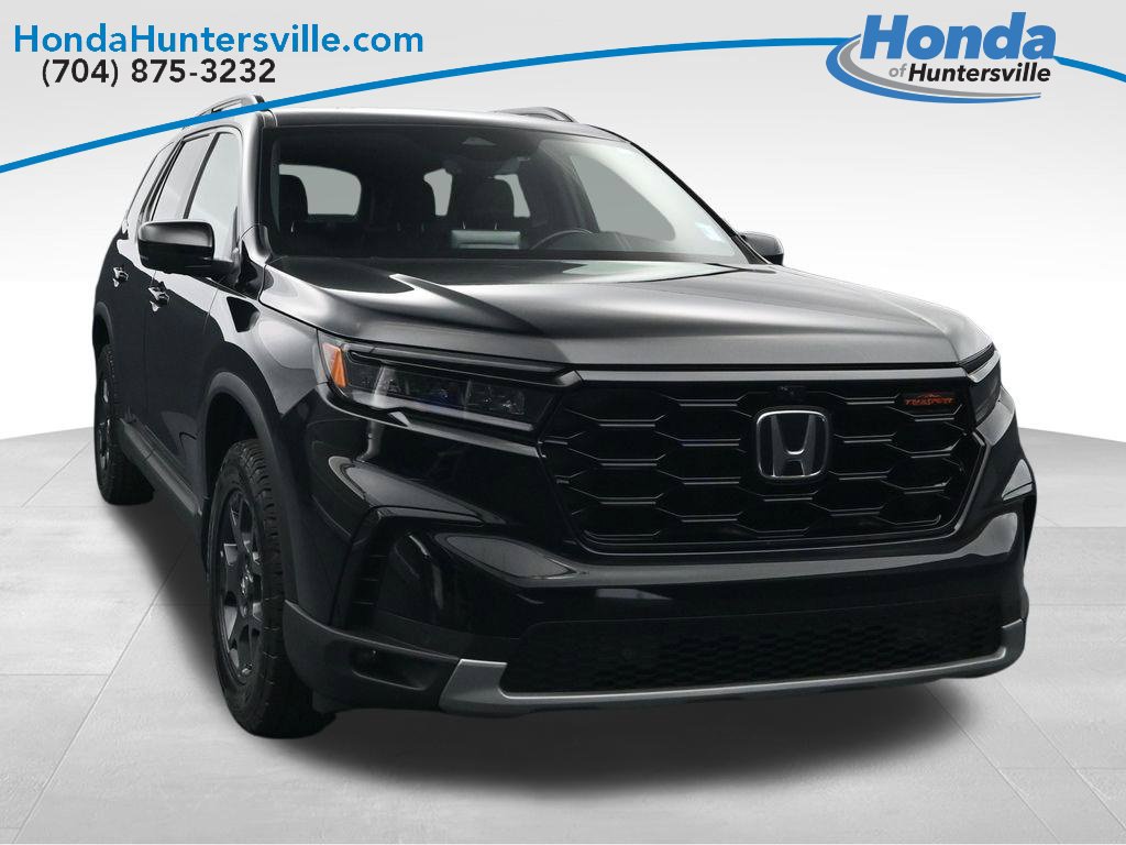 Used 2025 Honda Pilot TrailSport