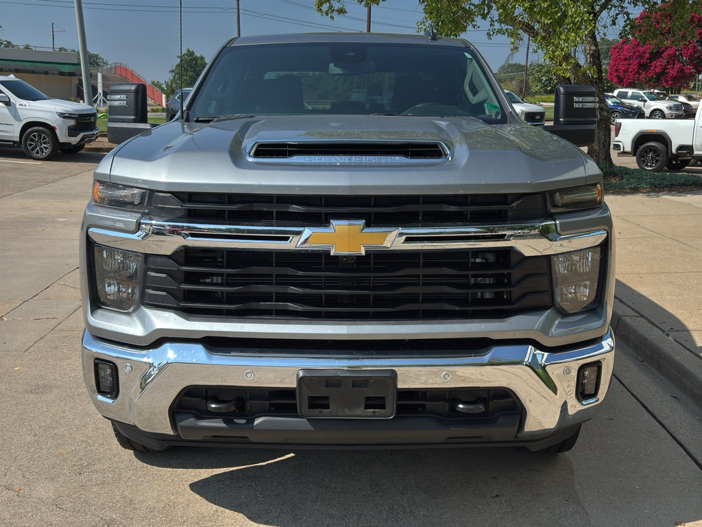 Used 2025 Chevrolet Silverado 2500 LT w/ Safety Package AWD/4WD image 3