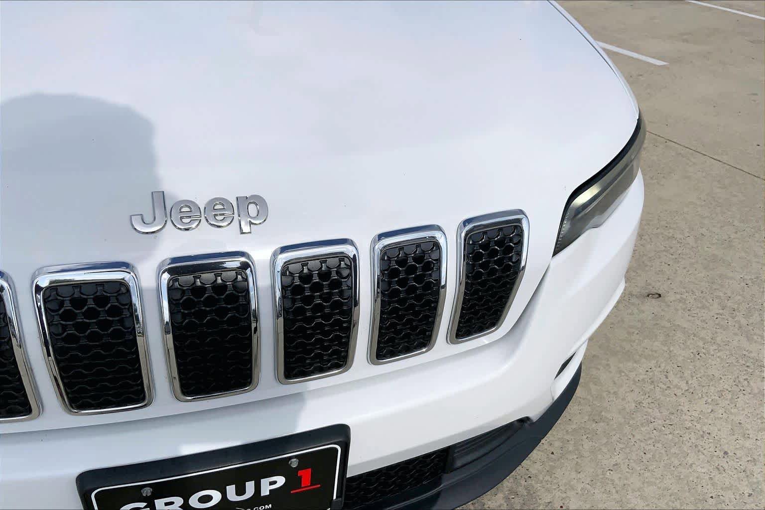 Used 2021 Jeep Cherokee Latitude Plus FWD image 29