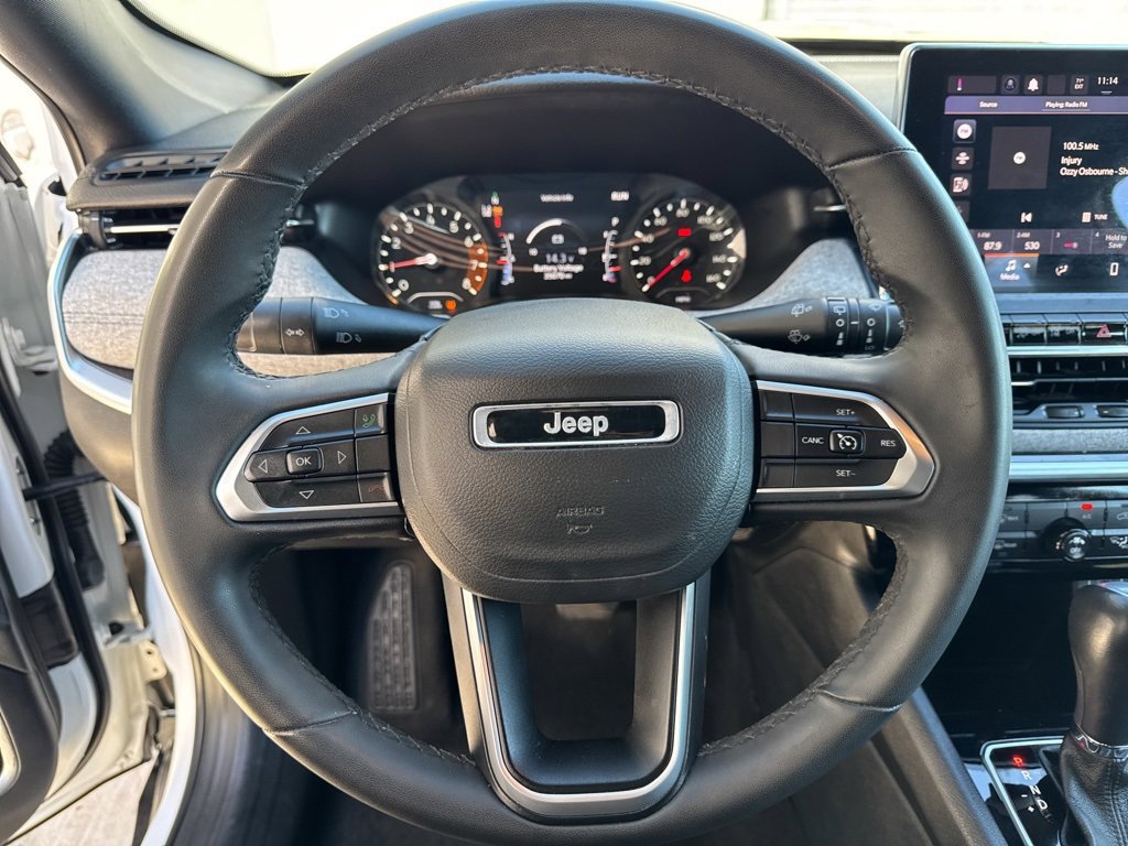 Used 2024 Jeep Compass Latitude image 3