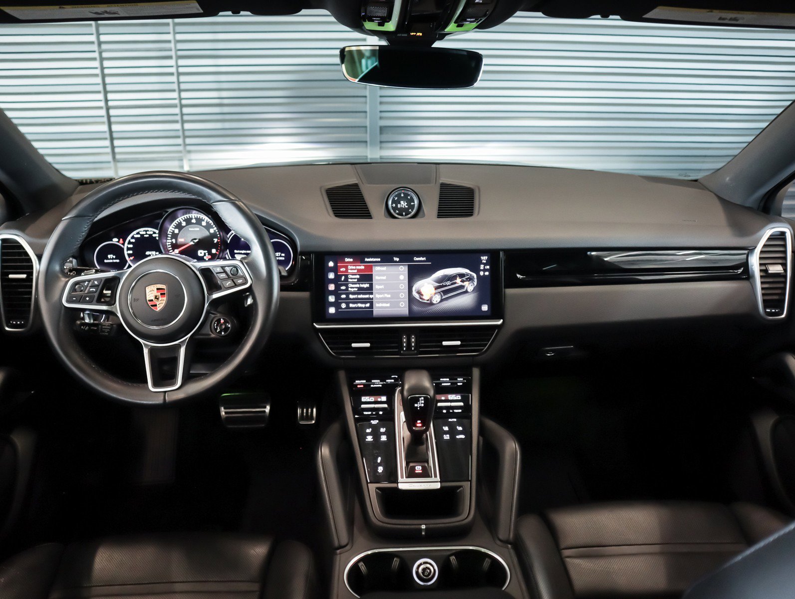 Certified 2023 Porsche Cayenne S image 12