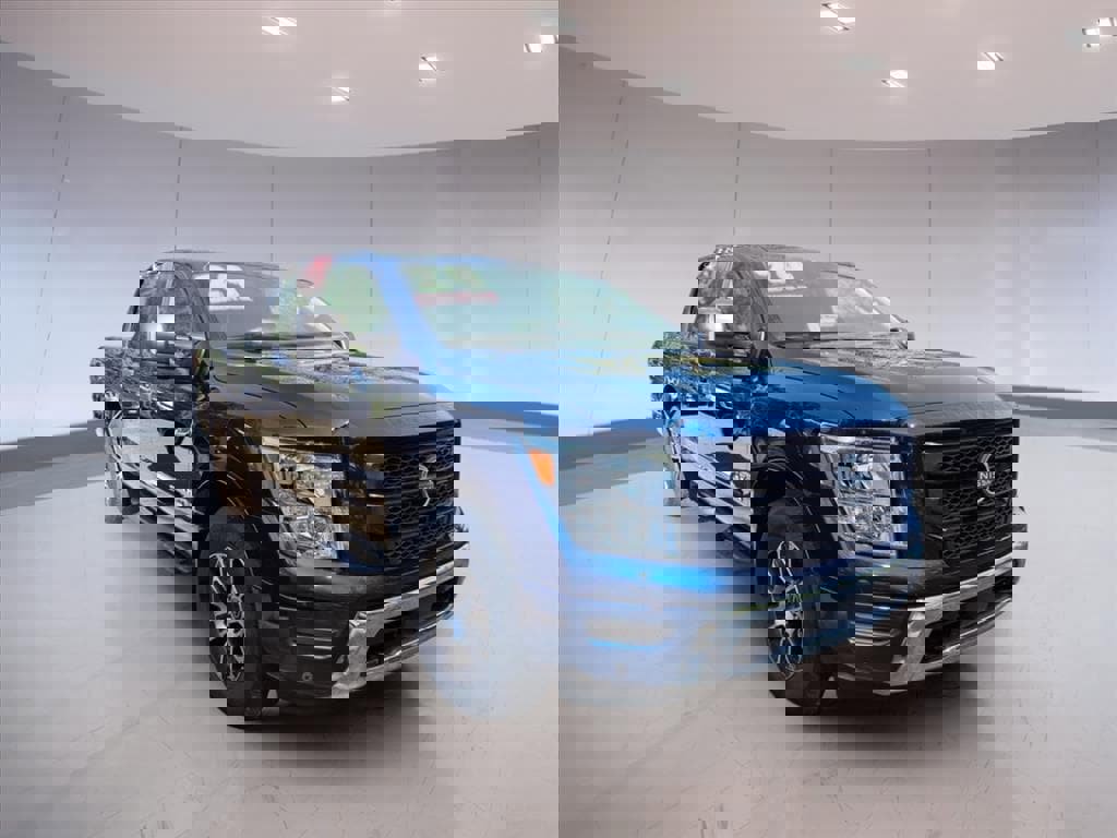Used 2024 Nissan Titan SV w/ SV Convenience Package