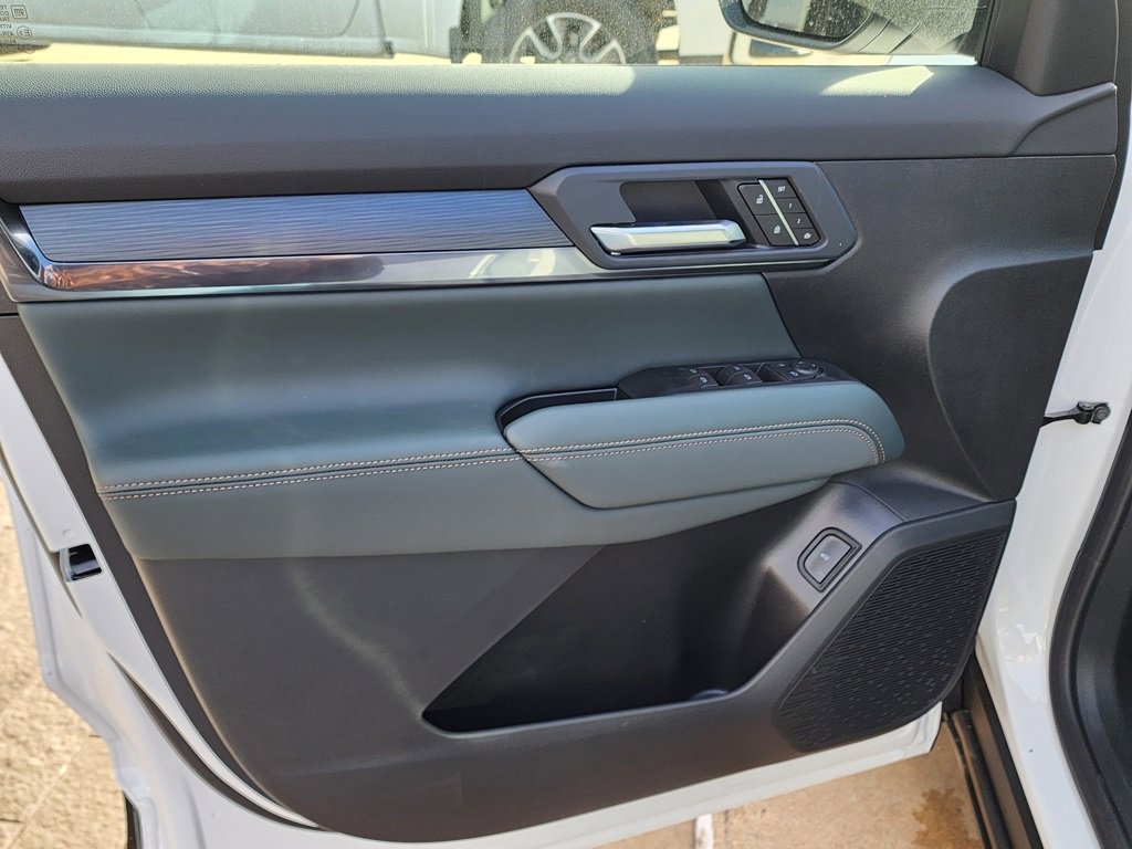 New 2026 GMC Terrain AT4 w/ Convenience Package III image 13