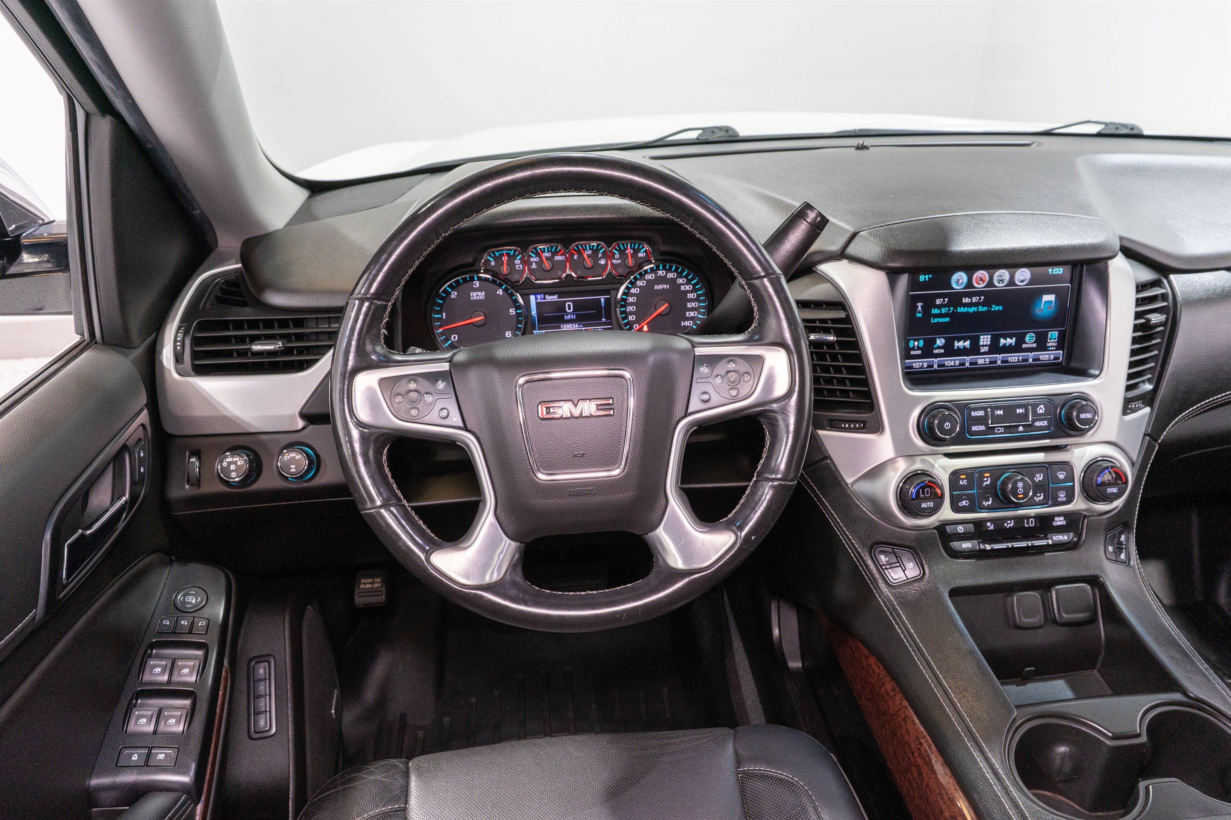 Used 2019 GMC Yukon XL SLT AWD/4WD image 11
