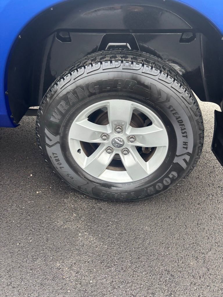 Used 2019 RAM 1500 Express image 25