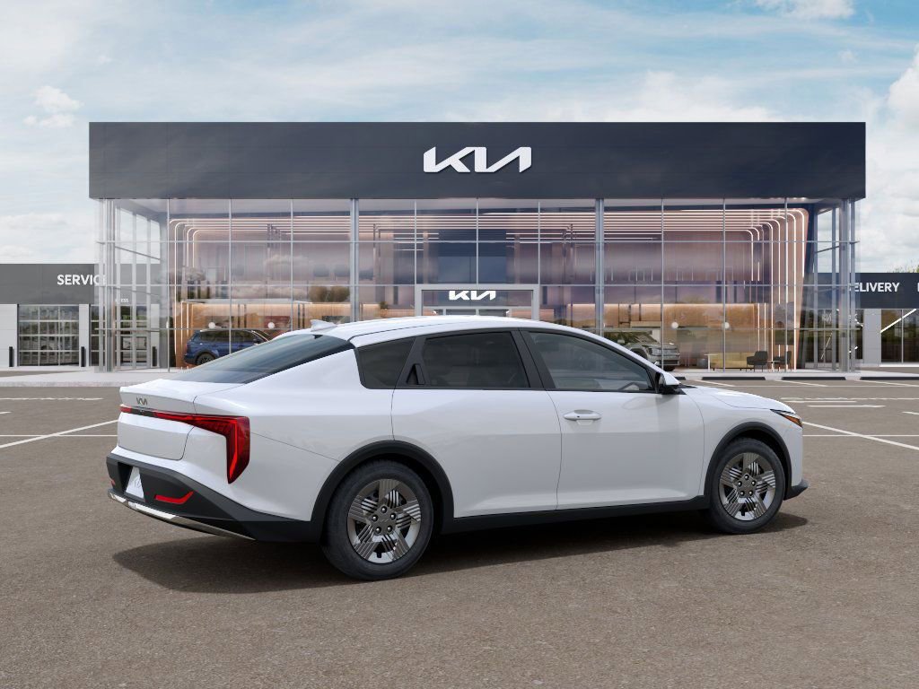 New 2026 Kia K4 LX image 6