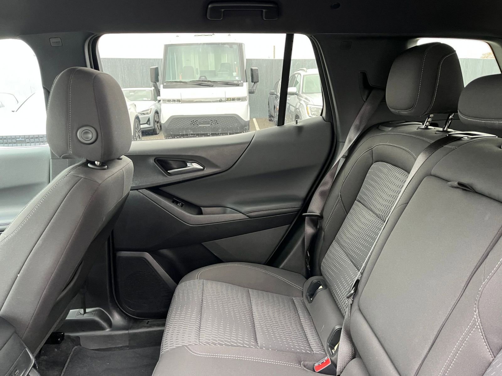 Used 2025 Chevrolet Equinox LT image 38