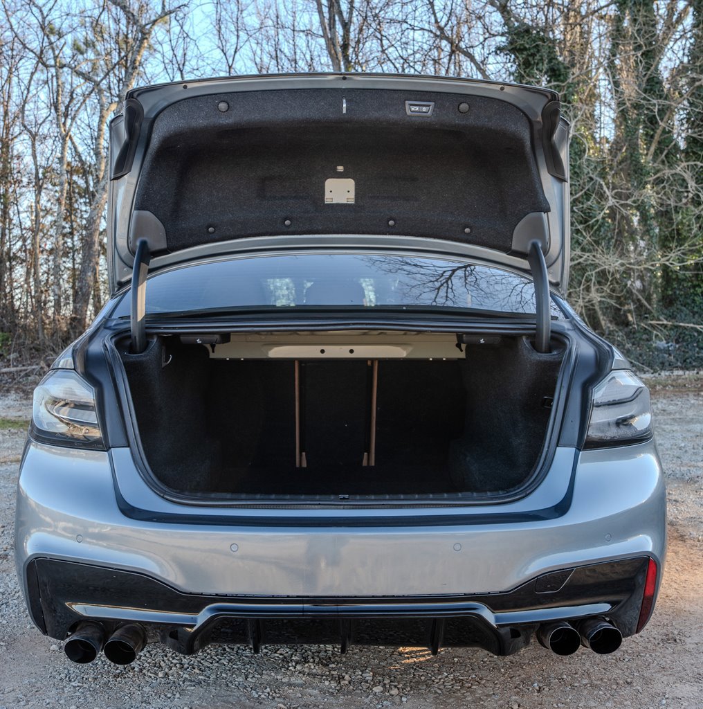 Used 2018 BMW 540i w/ M Sport Package RWD image 9