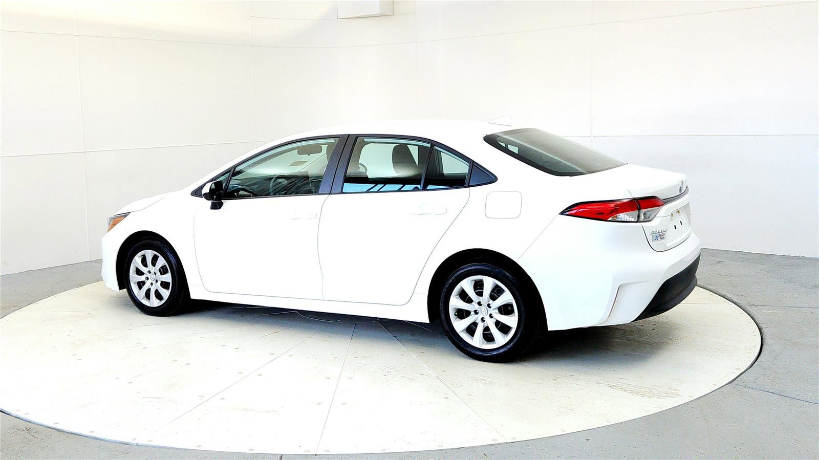 Certified 2023 Toyota Corolla LE image 4