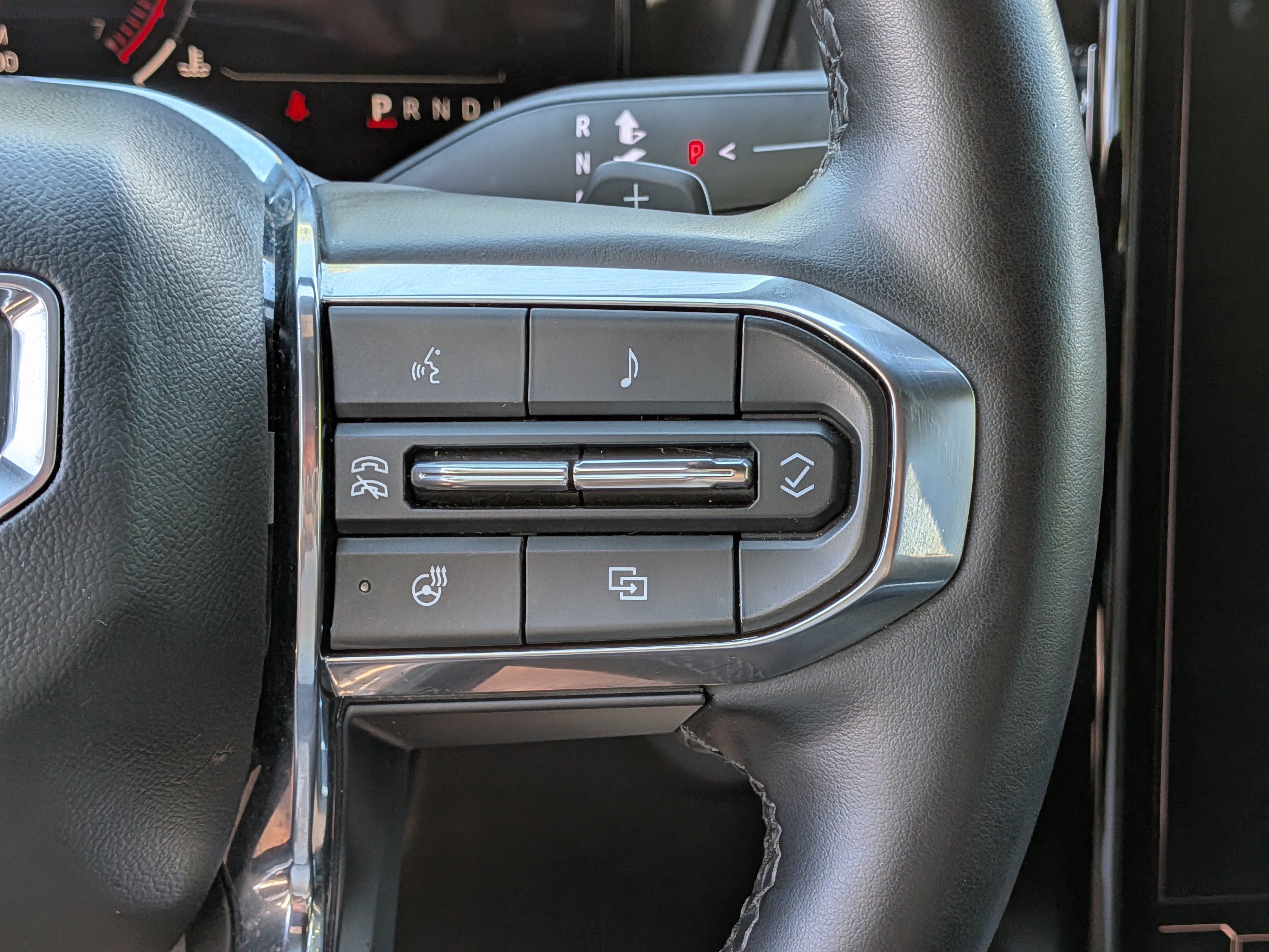Used 2025 GMC Terrain Elevation FWD image 25