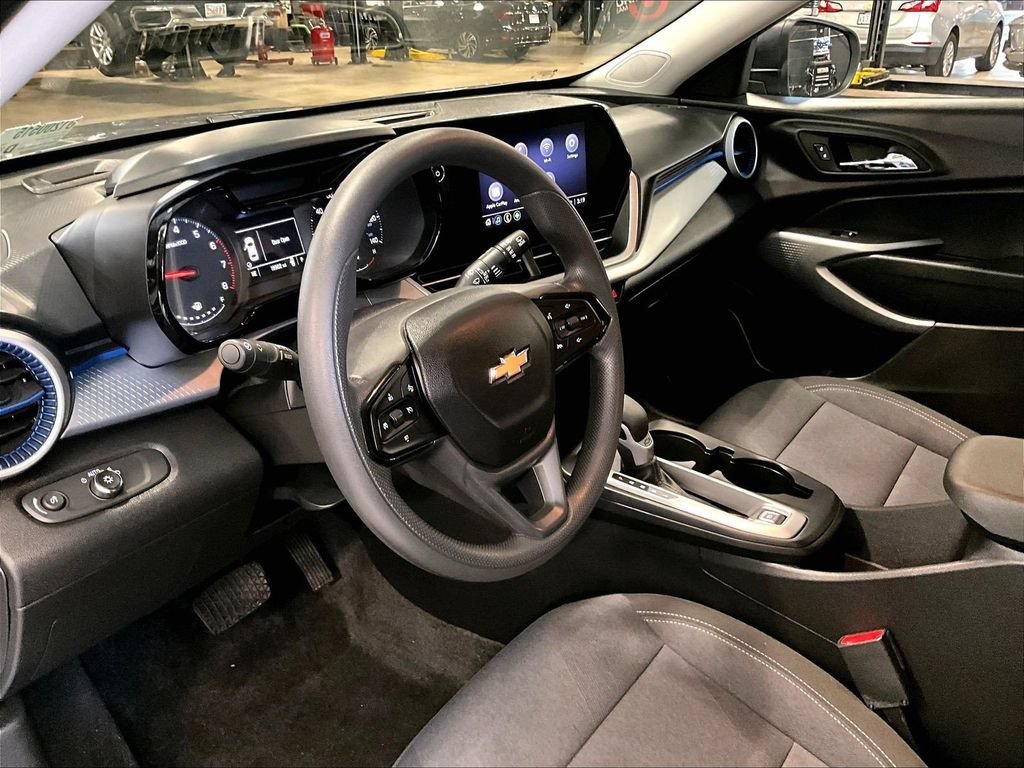 Used 2024 Chevrolet Trax LS FWD image 8