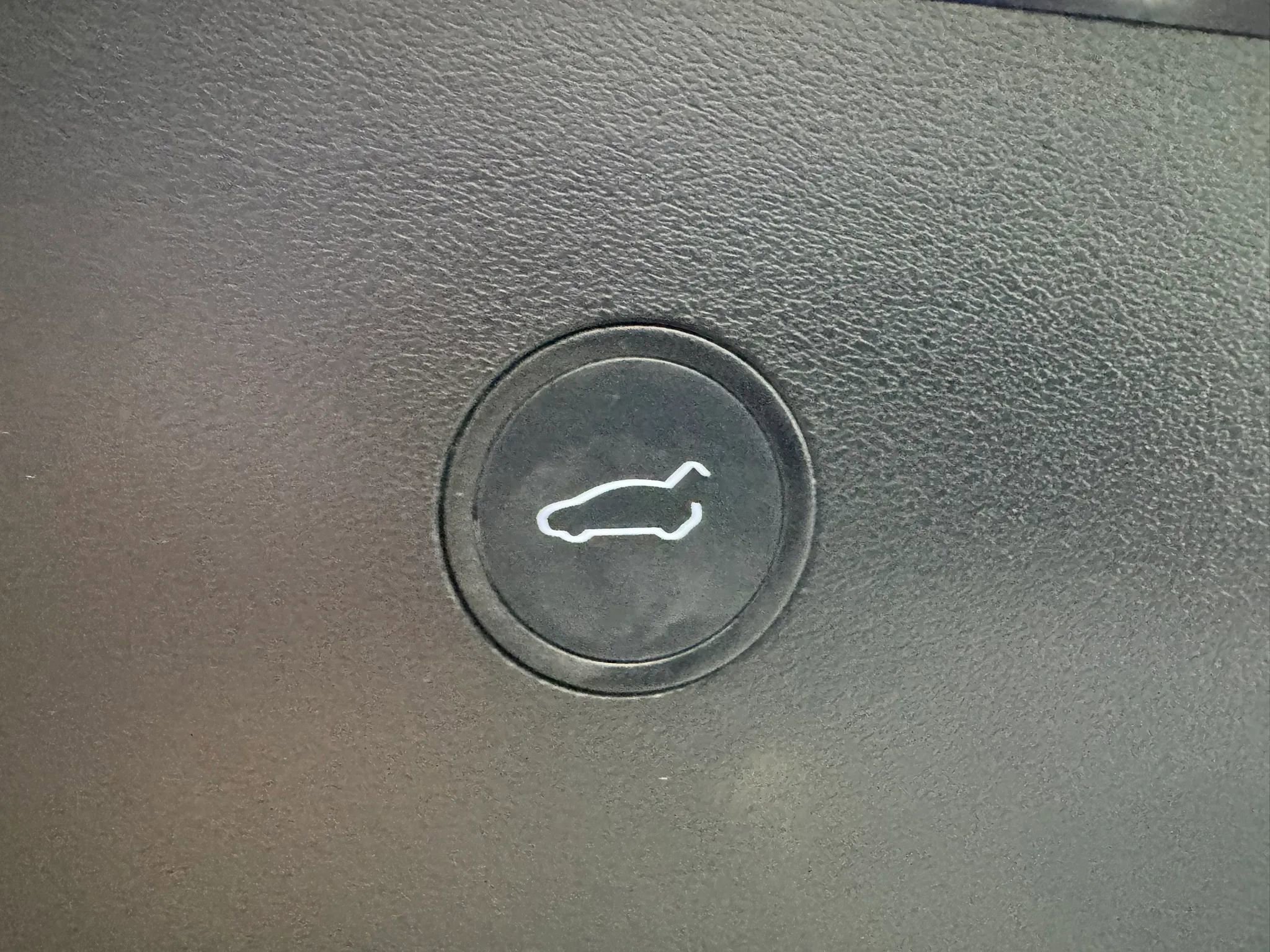 Used 2021 Tesla Model X Long Range image 40