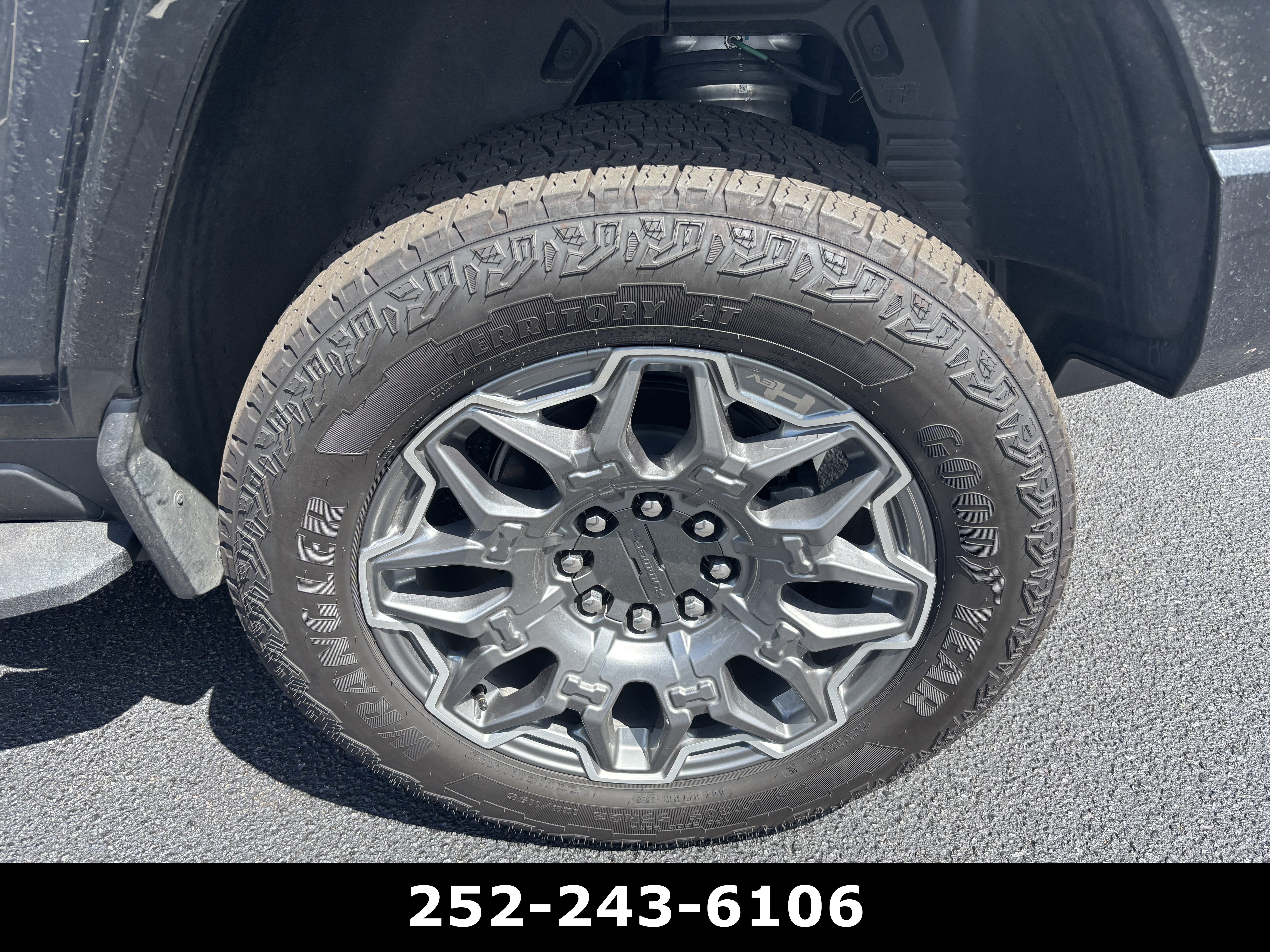 Used 2026 GMC Hummer EV SUV AWD/4WD image 5