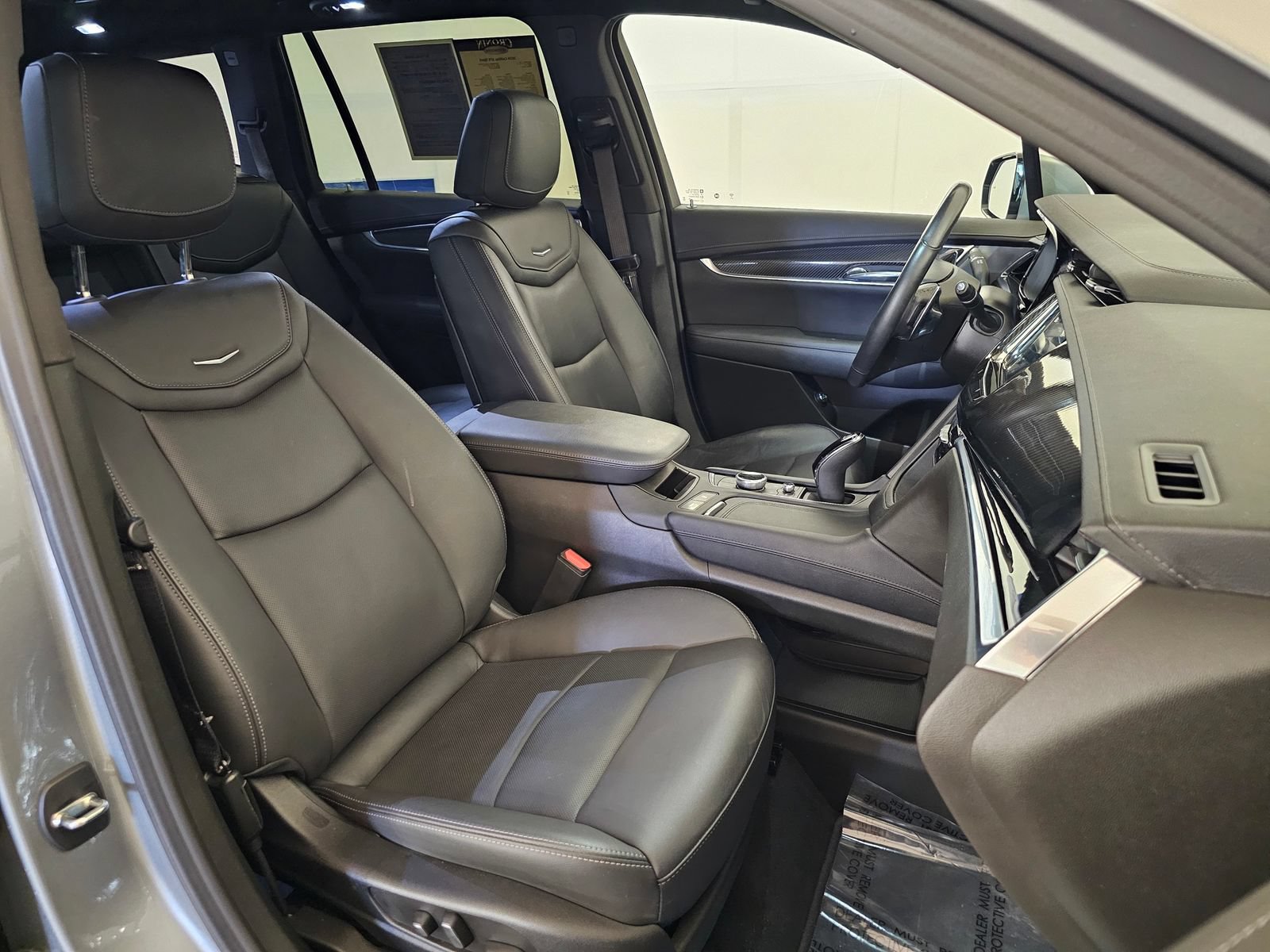 Used 2024 Cadillac XT6 Sport w/ Technology Package AWD/4WD image 24