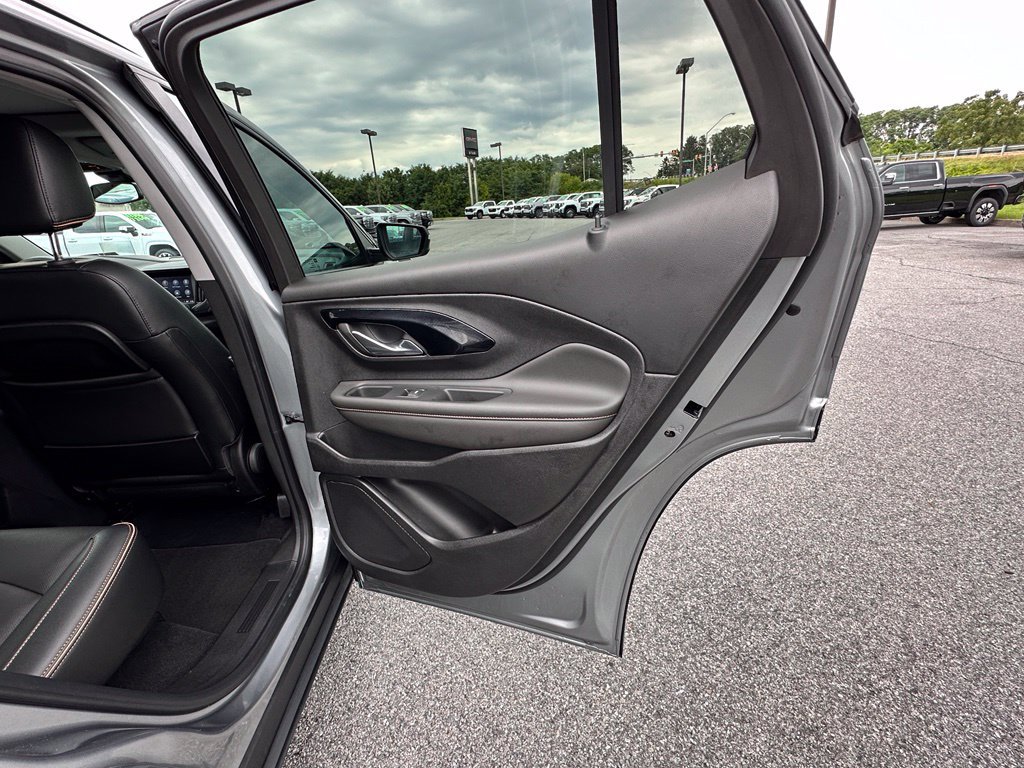 Certified 2023 GMC Terrain AT4 w/ Tech Package AWD/4WD image 18