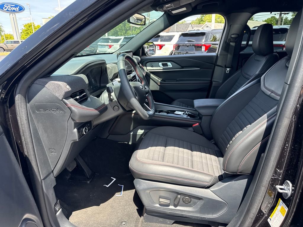 Used 2025 Ford Explorer ST-Line w/ Premium Package AWD/4WD image 29