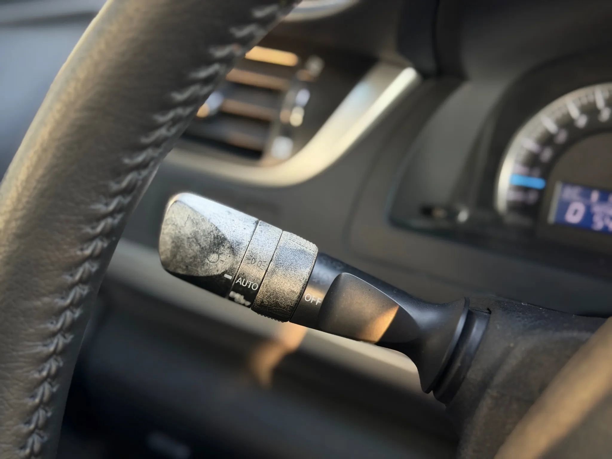 Used 2013 Toyota Camry SE image 11