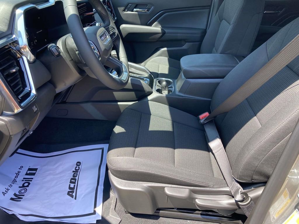 New 2026 GMC Canyon Elevation w/ Convenience Package image 16