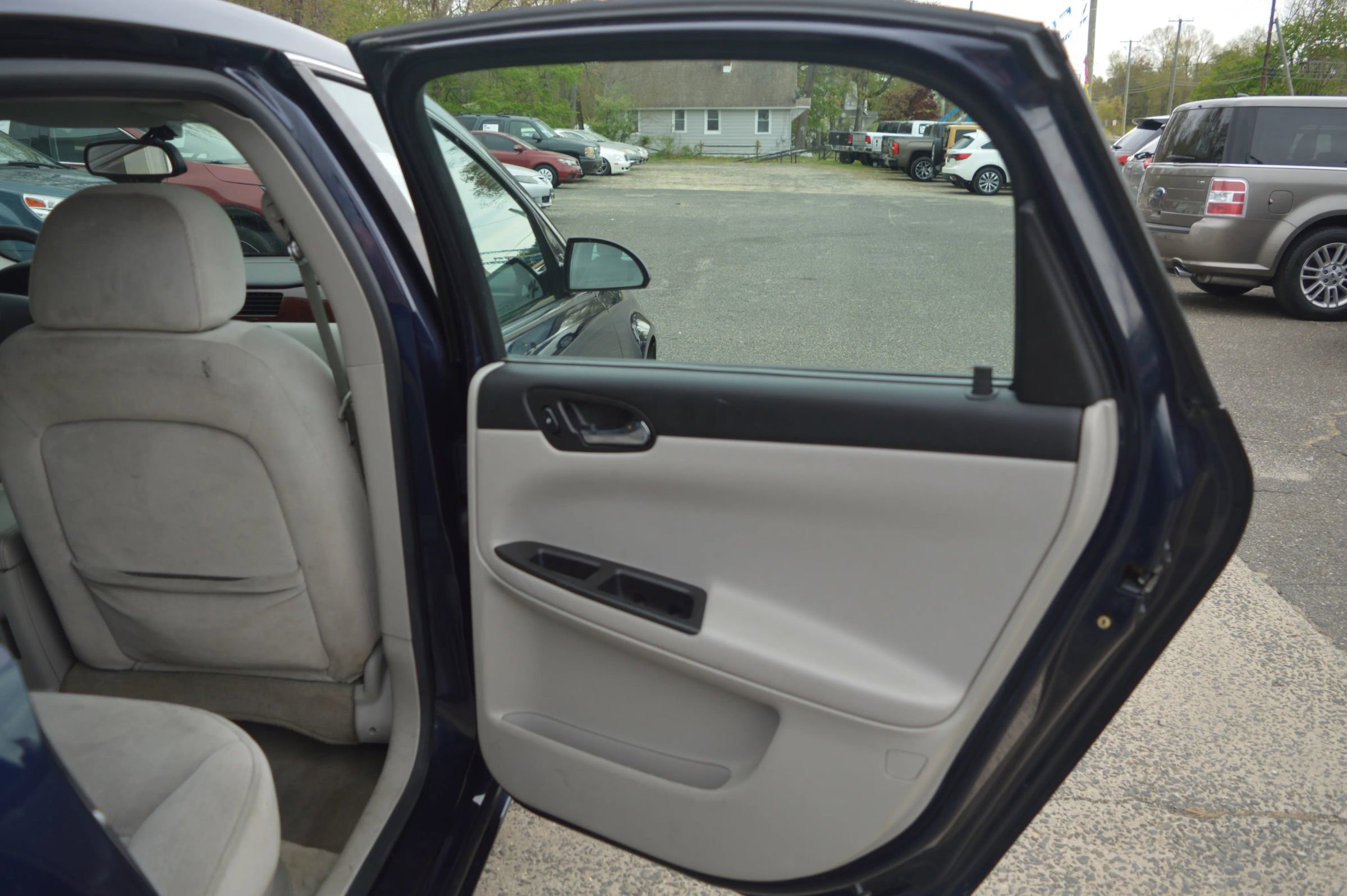 Used 2007 Chevrolet Impala LT image 23