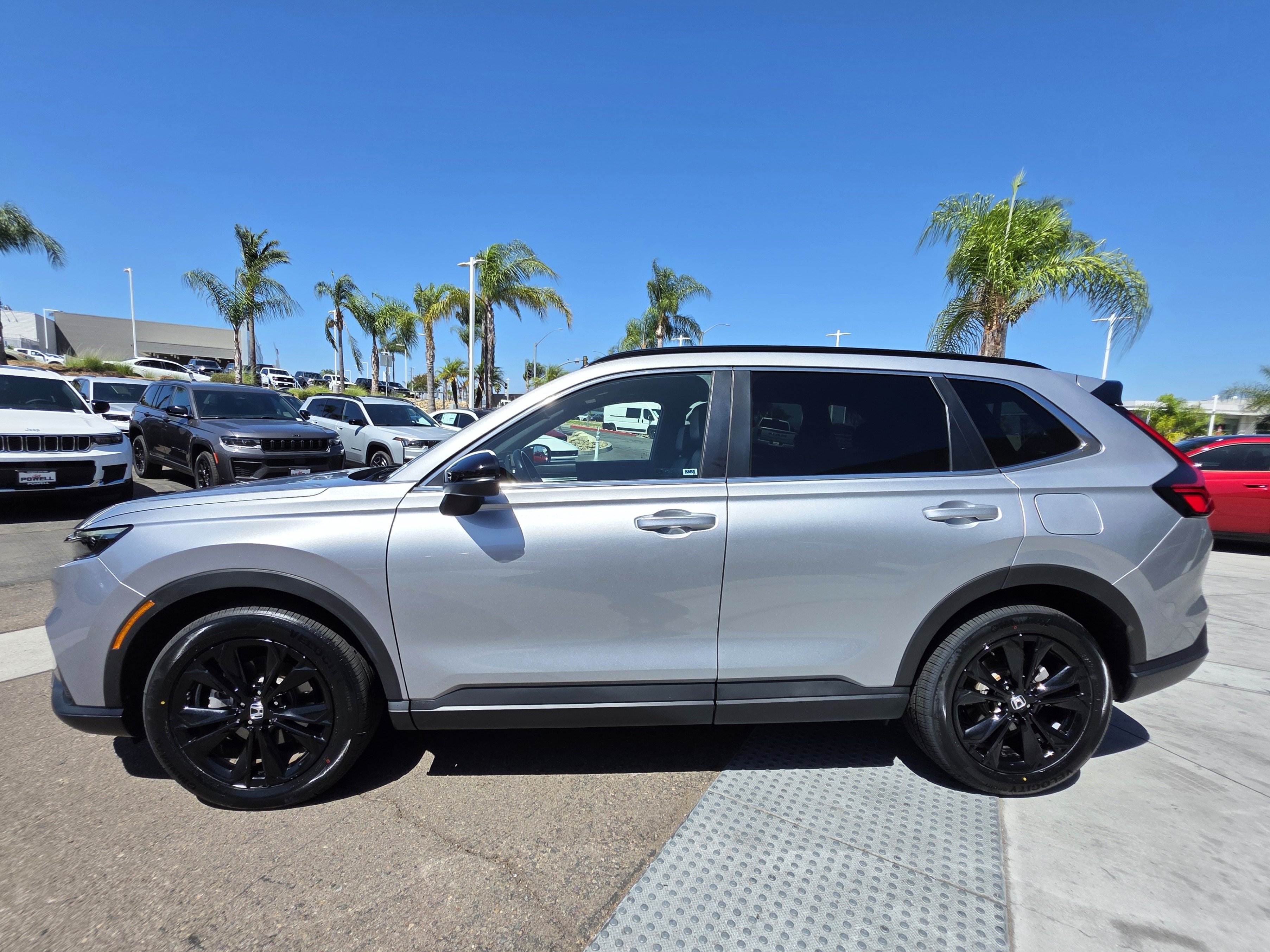 Used 2025 Honda CR-V Sport Touring image 2