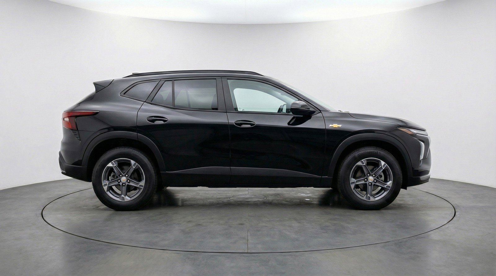 Used 2025 Chevrolet Blazer LT image 9