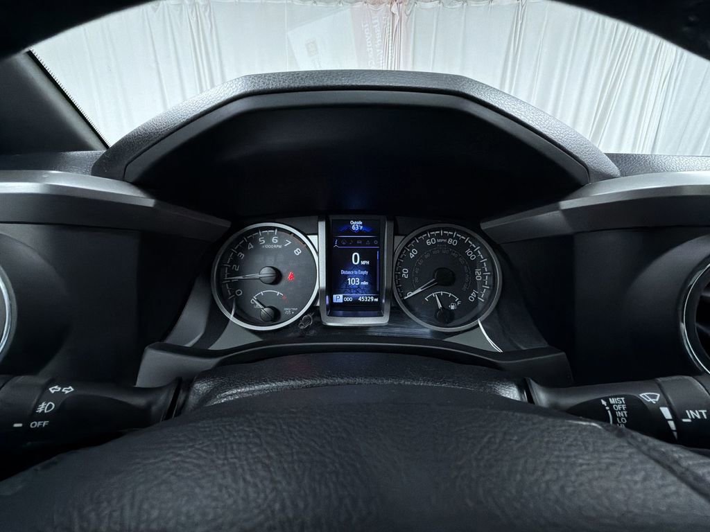 Certified 2018 Toyota Tacoma Limited AWD/4WD image 12
