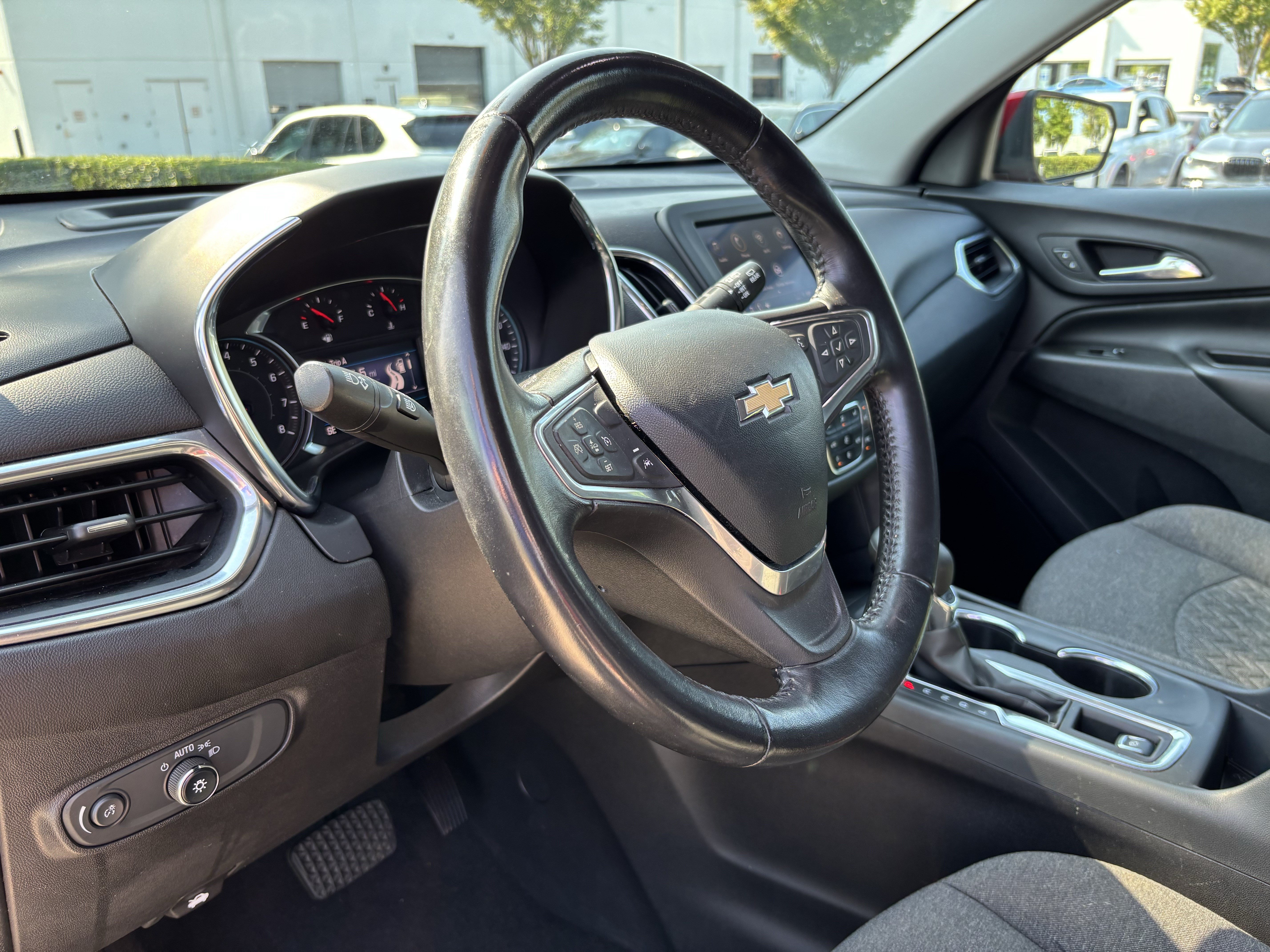 Used 2022 Chevrolet Equinox LT AWD/4WD image 16