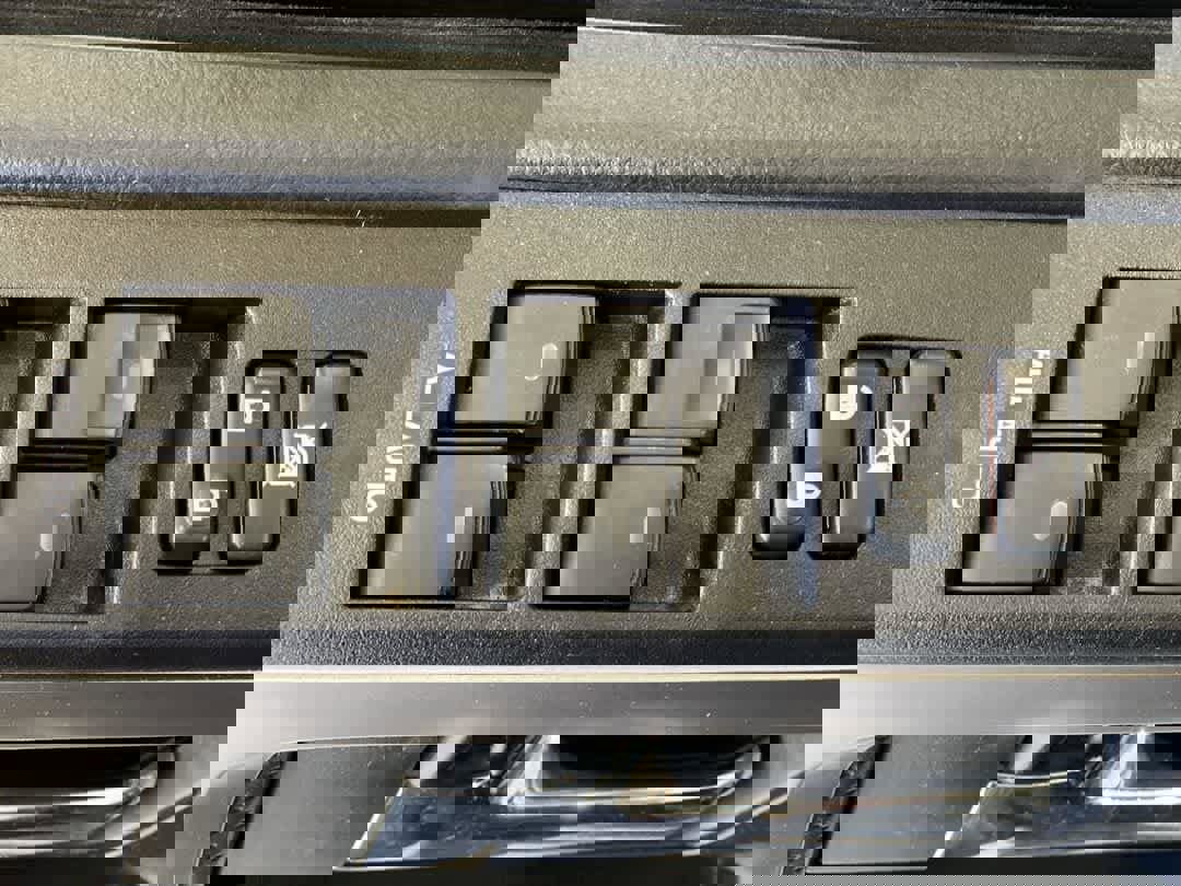 Used 2015 Toyota 4Runner SR5 image 16